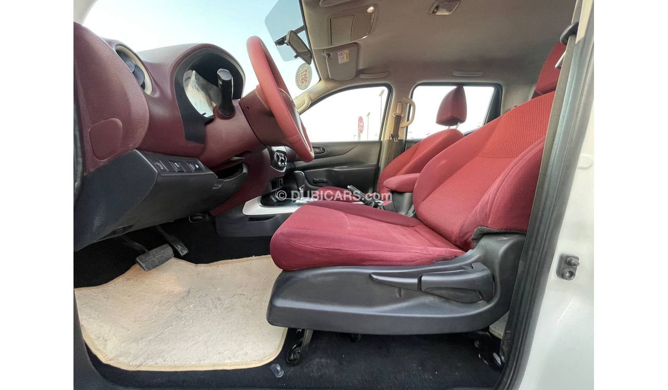 Nissan Navara Nissan Navara 2017, GCC, in excellent condition, without accidents