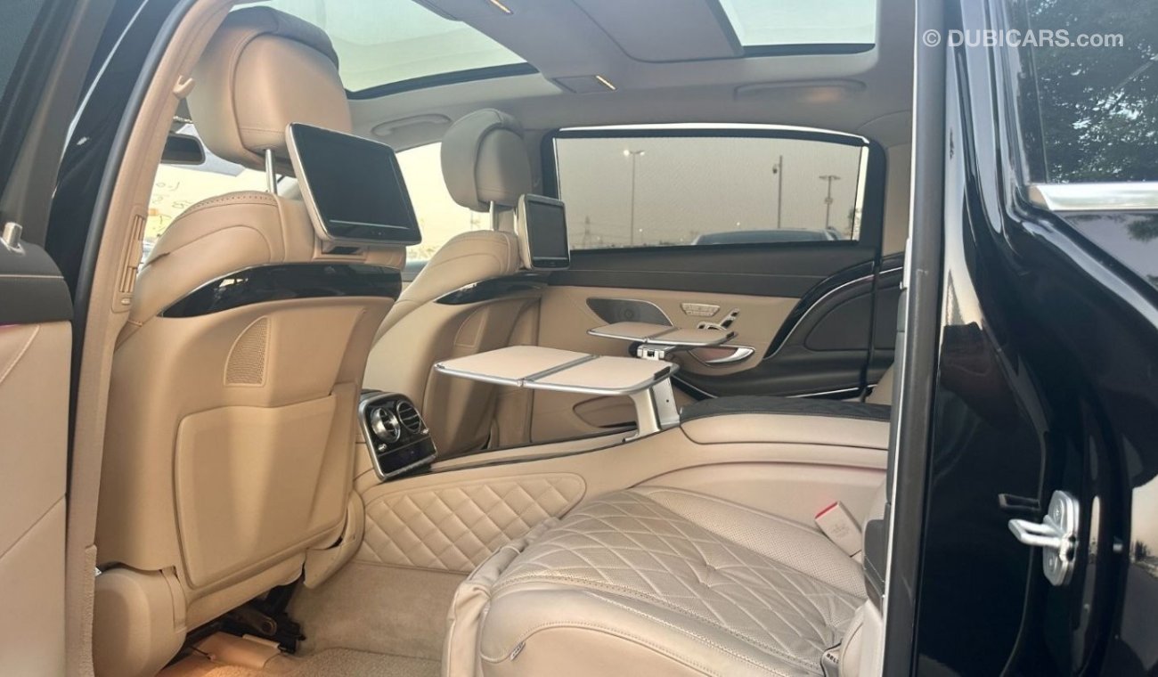 مرسيدس بنز S600 Maybach