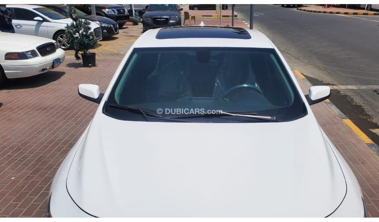 Chevrolet Malibu LT - With Panoramic Sunroof