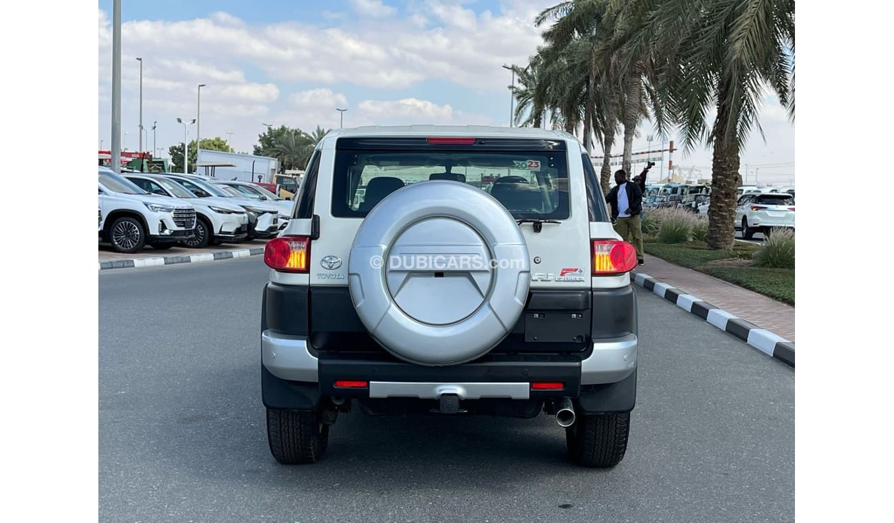 تويوتا إف جي كروزر FJ CRUISER 4.0L JBL