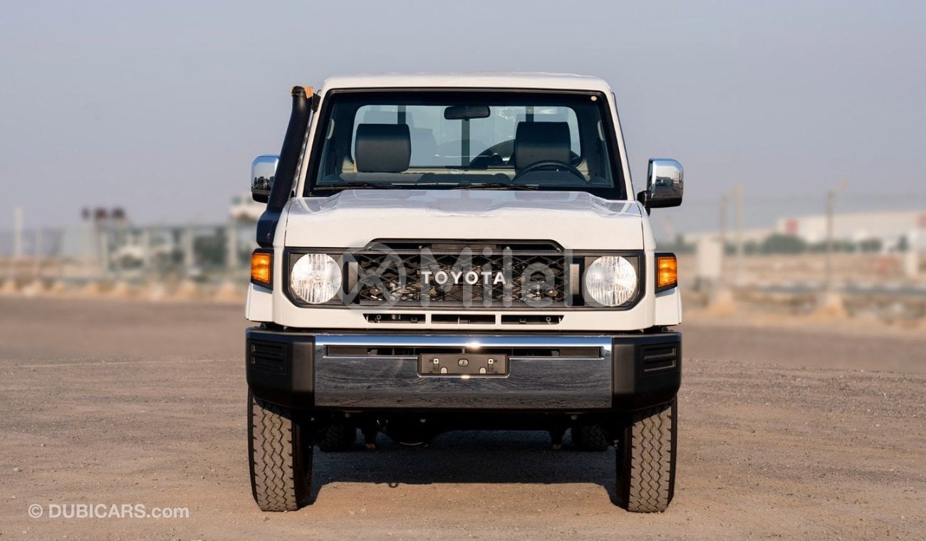 Toyota Land Cruiser Pick Up LC79SC 4.5L DIESEL: DIFFERENTIAL LOCKS, SNORKEL, NEW SHAPE (EXPORT ONLY)