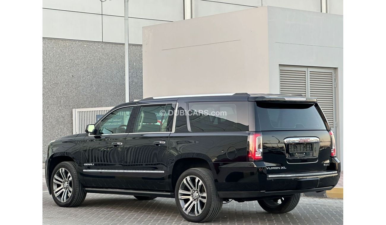 GMC Yukon XL Denali 6.2L (7 Seater) GMC YUKON DENALI XL GCC 2017 ORGINAL PAINT // PERFECT CONDITION