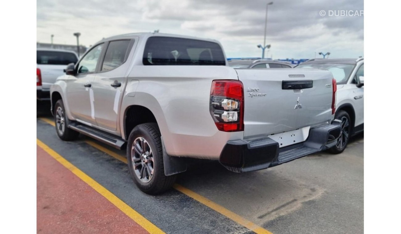 ميتسوبيشي L200 MITSUBISHI L200 SPORTERO 2.4L DIESEL AUTOMATIC