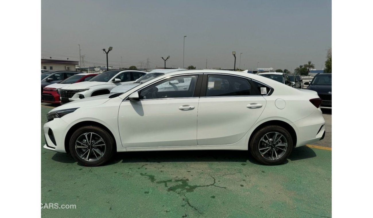 كيا K3 KIA K3 1.5L WHITE COLOR ( 2024 MODEL)