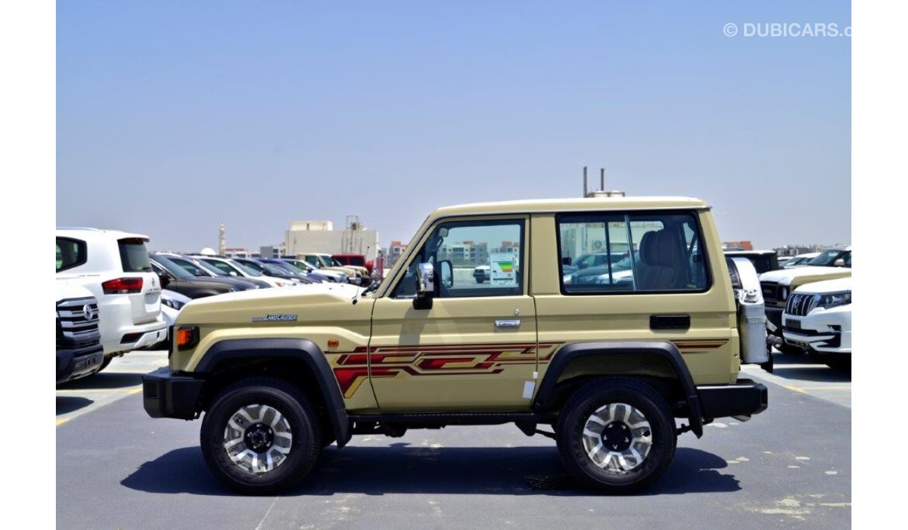 تويوتا لاند كروزر هارد توب 71 SWB LX-Z 4.0L Petrol 4WD AT