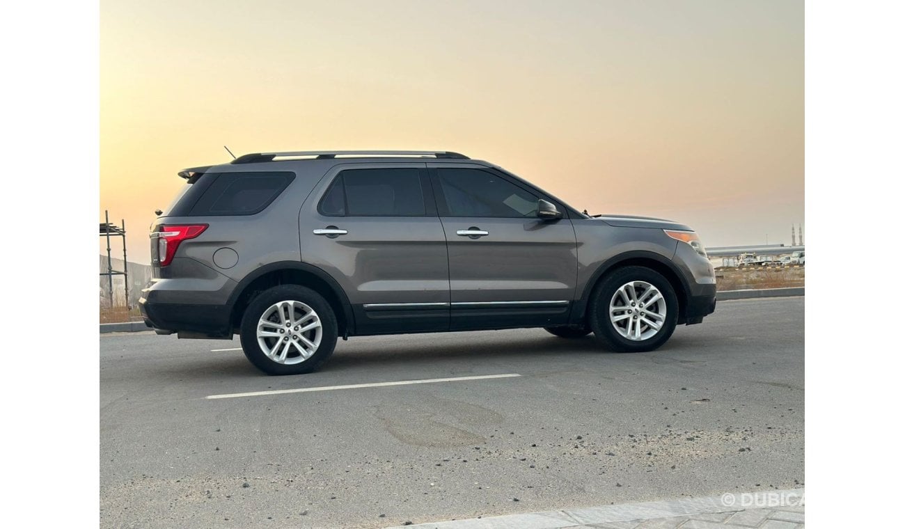 Ford Explorer Sport Trac In very excellent condition inside and outside