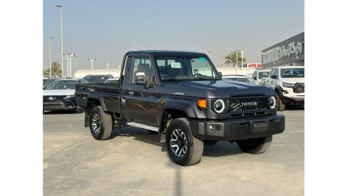 تويوتا لاند كروزر بيك آب LC79 SC PICKUP FULL 4.0L PTR A/T