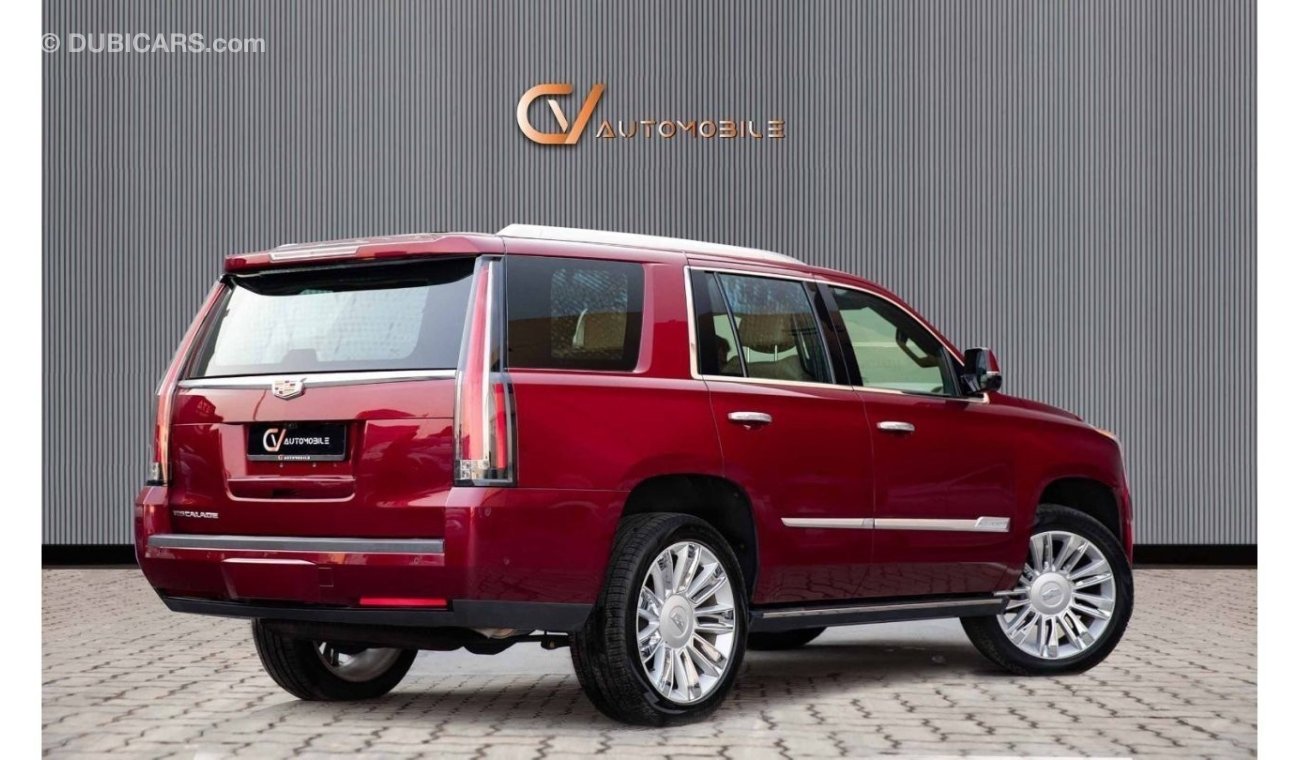 Cadillac Escalade Platinum Std GCC Spec - With Warranty and Service Contract