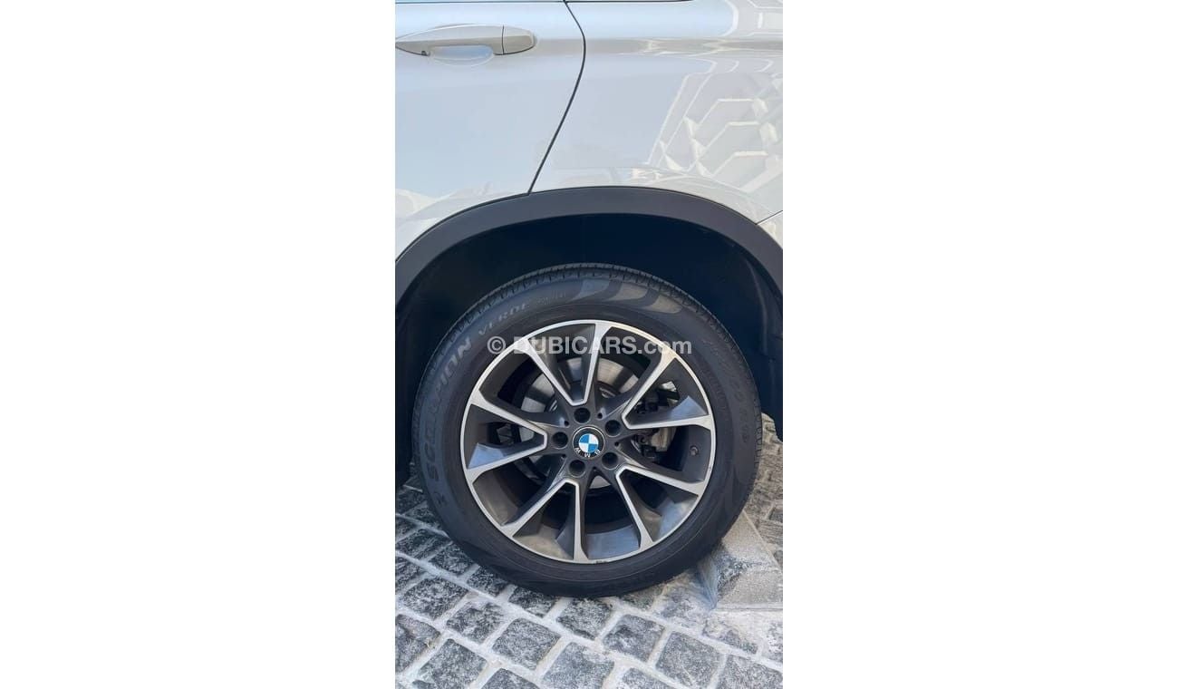 بي أم دبليو X5 40i Exclusive 3.0L