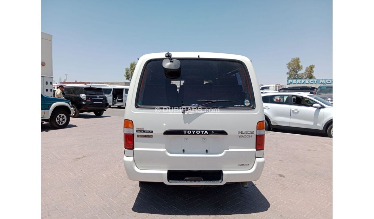 Toyota Hiace TOYOTA HIACE VAN RIGHT HAND DRIVE (PM1348)