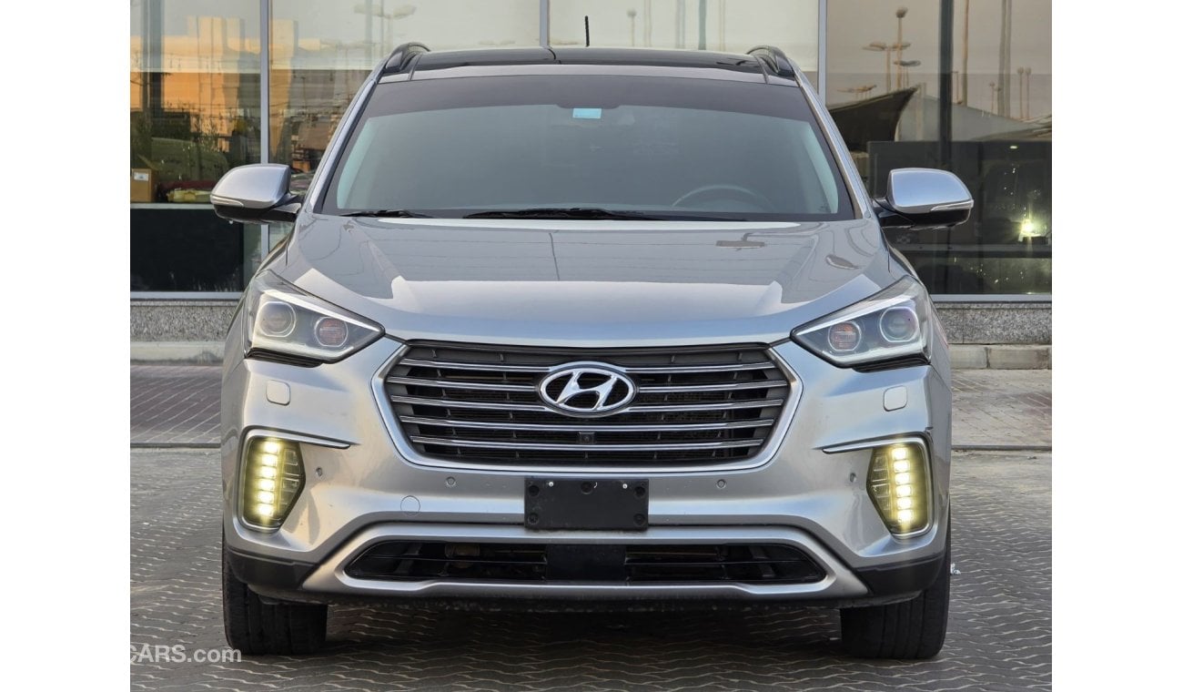 Hyundai Grand Santa Fe GLS Top HYUNDAI GRAND SANTA FE GCC 2018 FULL OPITION // ORGINAL PAINT // 2KEYS // PERFECT CONDITION