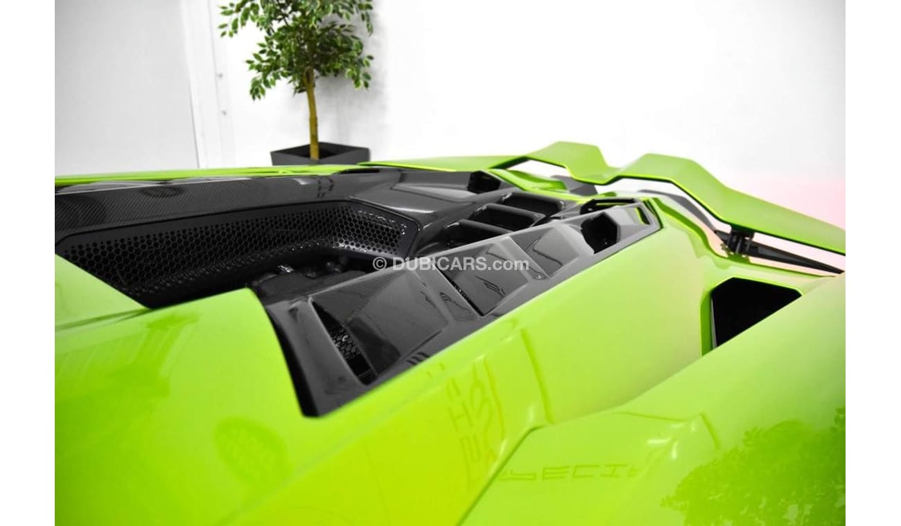 Lamborghini Revuelto 6.5 V12 3.8kWh AMT 4WD RIGHT HAND DRIVE