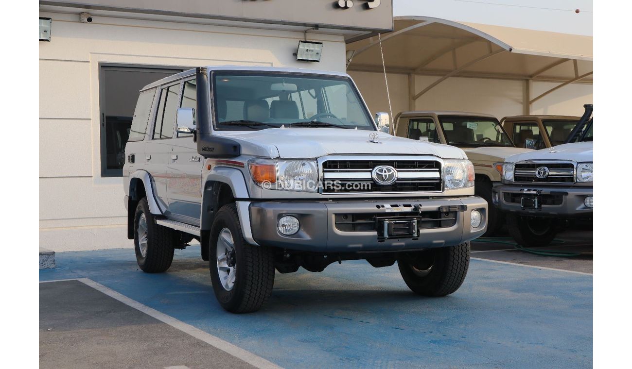 Toyota Land Cruiser Hard Top TOYOTA LAND CRUISER HARDTOP 4.0L 2023