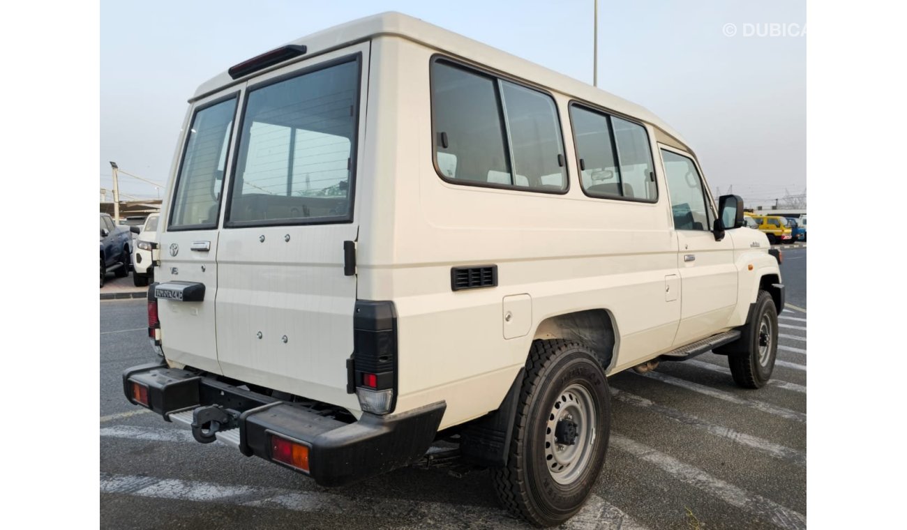 Toyota Land Cruiser Hard Top TOYOTA LAND CRUISER HARD TOP 4.0L PETROL GRJ78 V6 2024