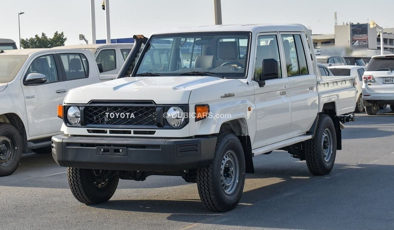 Toyota Land Cruiser Pick Up 2.8L Diesel Double Cabin A/T