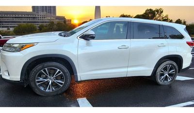 تويوتا هايلاندر 2018 Highlander Toyota LE