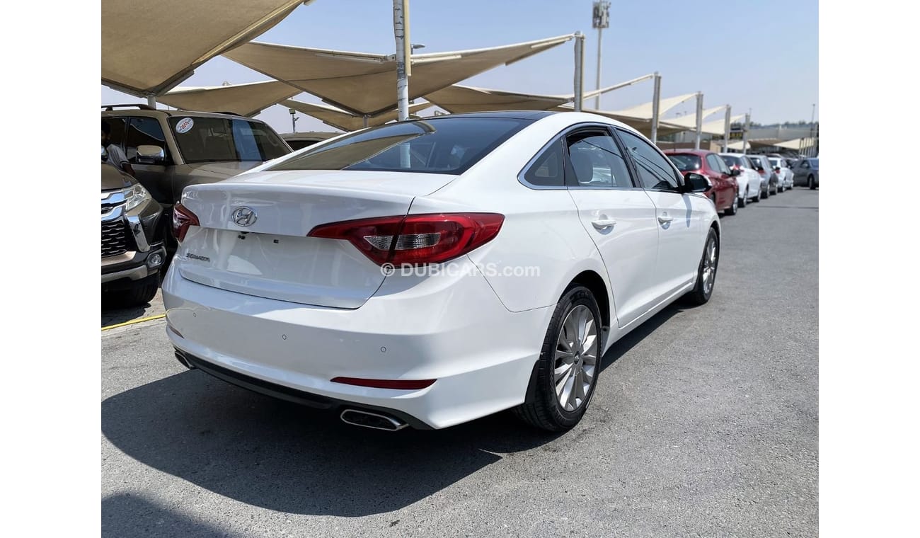 Hyundai Sonata GLS ACCIDENTS FREE - GCC - PERFECT CONDITION INSIDE OUT - PANORAMIC SUNROOF