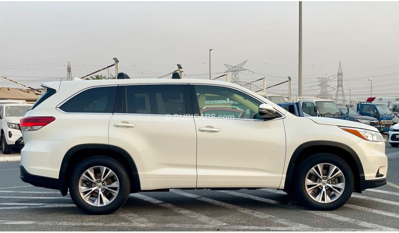 تويوتا هايلاندر 2015 Toyota Highlander LE+ Plus 3.5L V6 - AWD 4x4 - Trunk Auto 7 Seater Electric Seat - 141,000 Mile