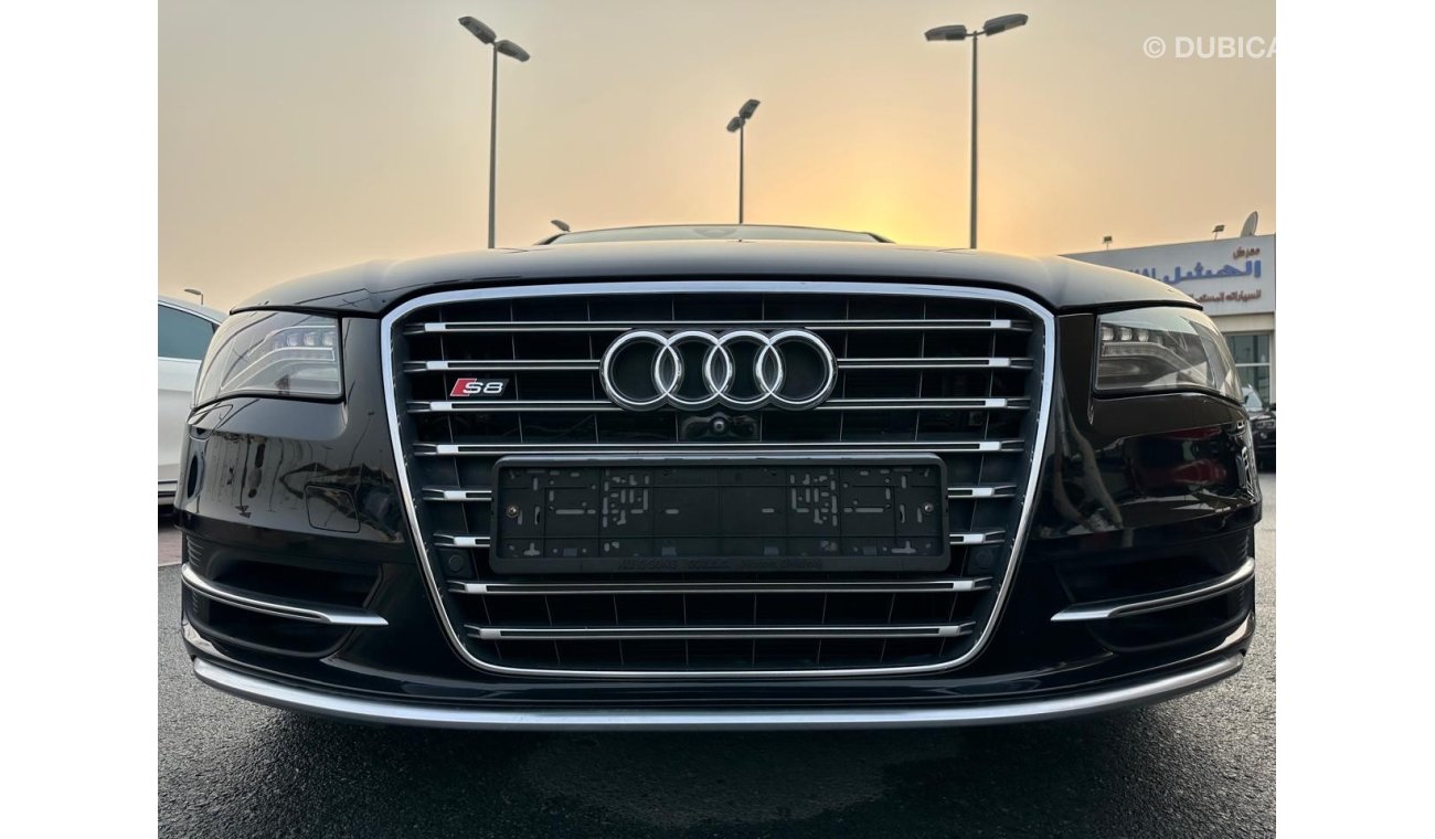 Audi S8 TFSI quattro Top Audi S8 S-LINE _GCC_2014_Excellent Condition _Full option_Fully original paint