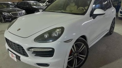 بورش كايان جي تي أس PORSCHE CAYENNE GTS 4.8L 2013, WITH PANORAMIC ROOF, SPORTS CHRONO PACKAGE AND MORE..