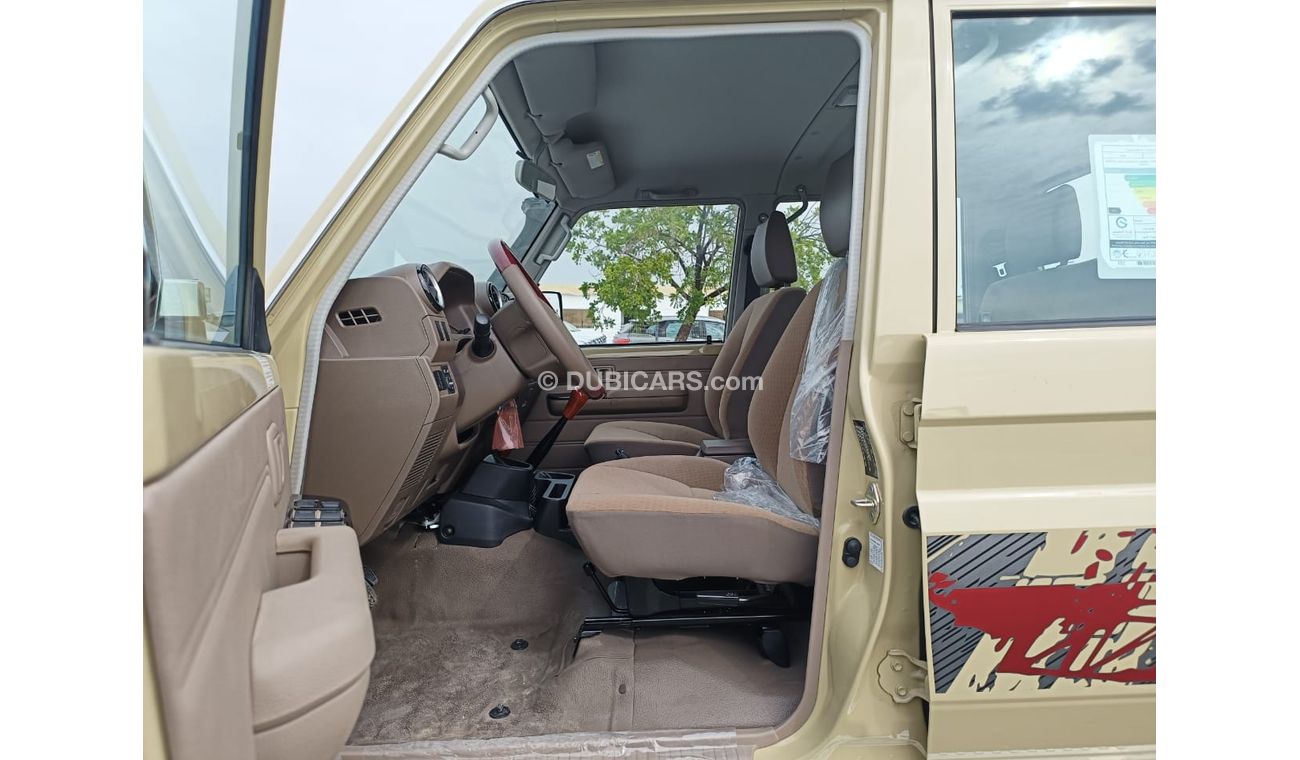 Toyota Land Cruiser Pick Up 4.5L Diesel, FULL OPTION / M/T / Double Cab / Diff Lock / Wooden Interior (CODE # 47711)