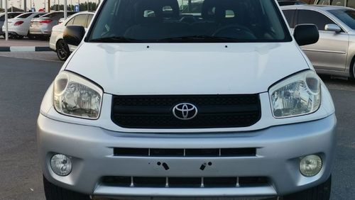 Toyota RAV4 Toyota RAV4 2004 COUPE GCC SPECEFECATION VERY CLEAN INSIDE AND OUT SIDE WITHOUT ACCEDENT