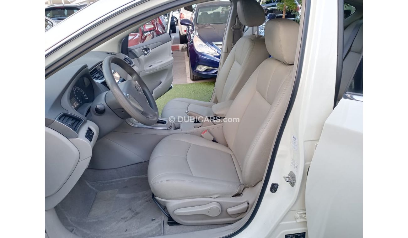 Nissan Sentra GCC model 2016 without accidents, white color, beige interior, Android screen, rear camera, in excel