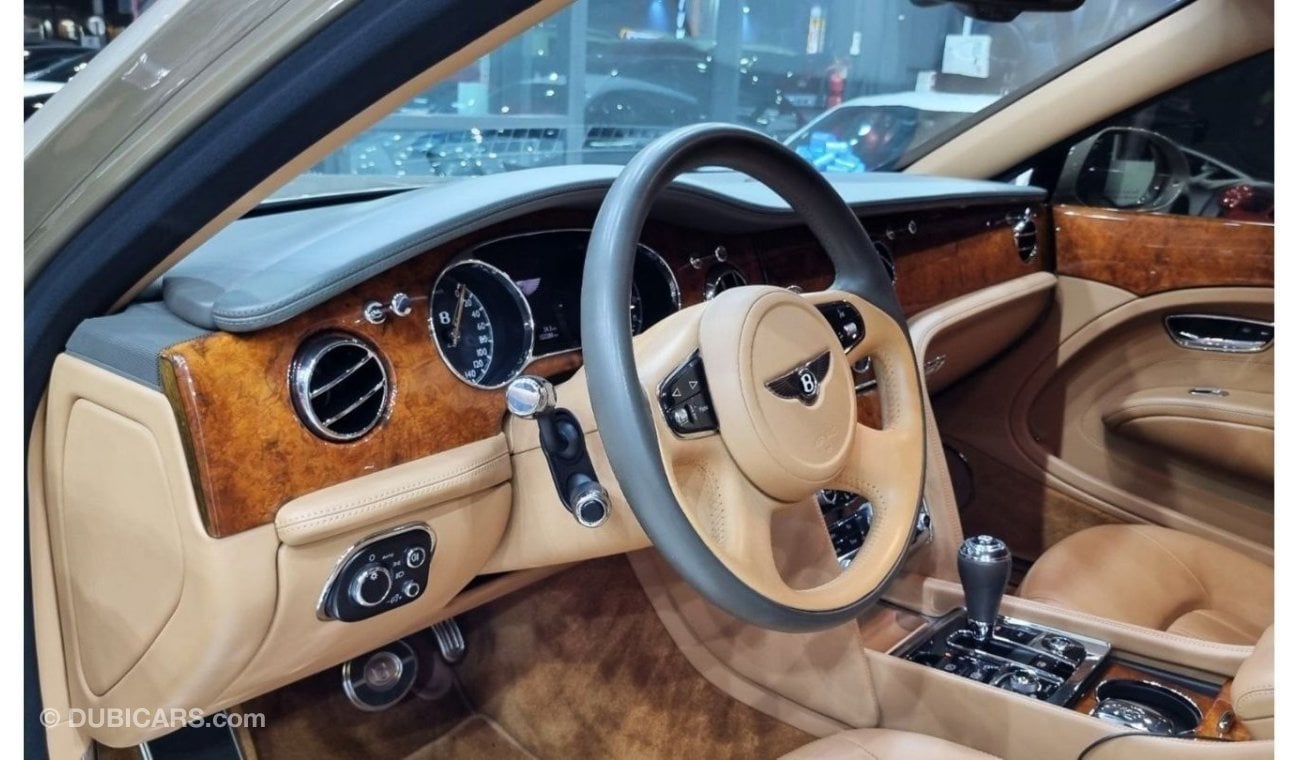 بنتلي مولسان BENTLEY MULSANNE V8 6.8L 2011 IN BEAUTIFUL CONDITION FOR 200K AED