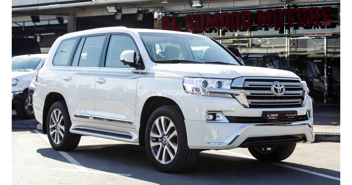 Toyota Land Cruiser Vxr 5.7l V8 For Sale: Aed 250,000. White, 2018