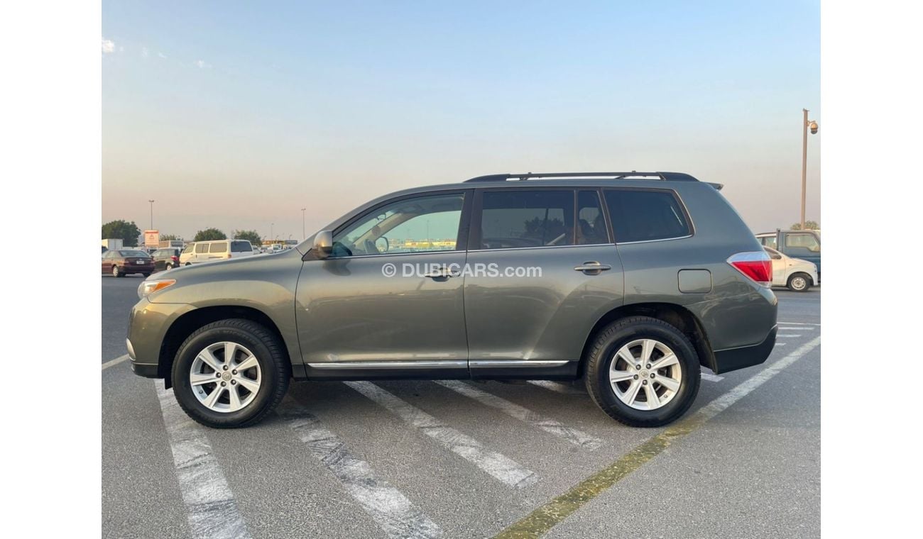 Toyota Highlander 2013 Toyota Highlander MidOption+ 3.5L V6 - AWD 4x4 - Electric Seats - 7 Seater With Rear CAM - 90,0