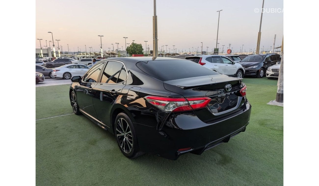 تويوتا كامري 2018 Toyota Camry SE (XV70), 4dr sedan, 2.5L 4cyl Petrol, Automatic, Front Wheel Drive. clean car no