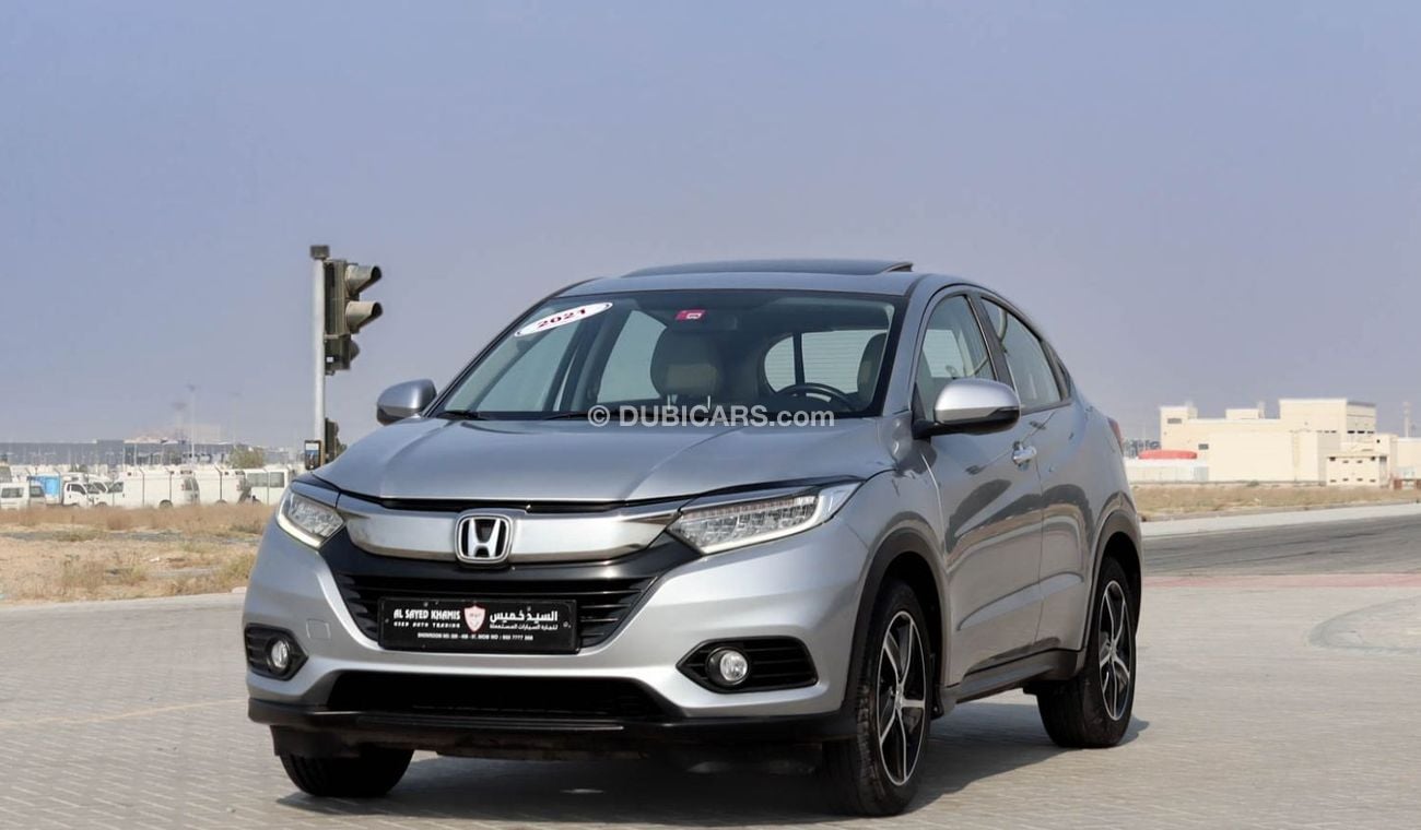 هوندا HRV LX 1.5L Honda HRV 1.8L 2021 GCC accident free in excellent condition 1175 P.M