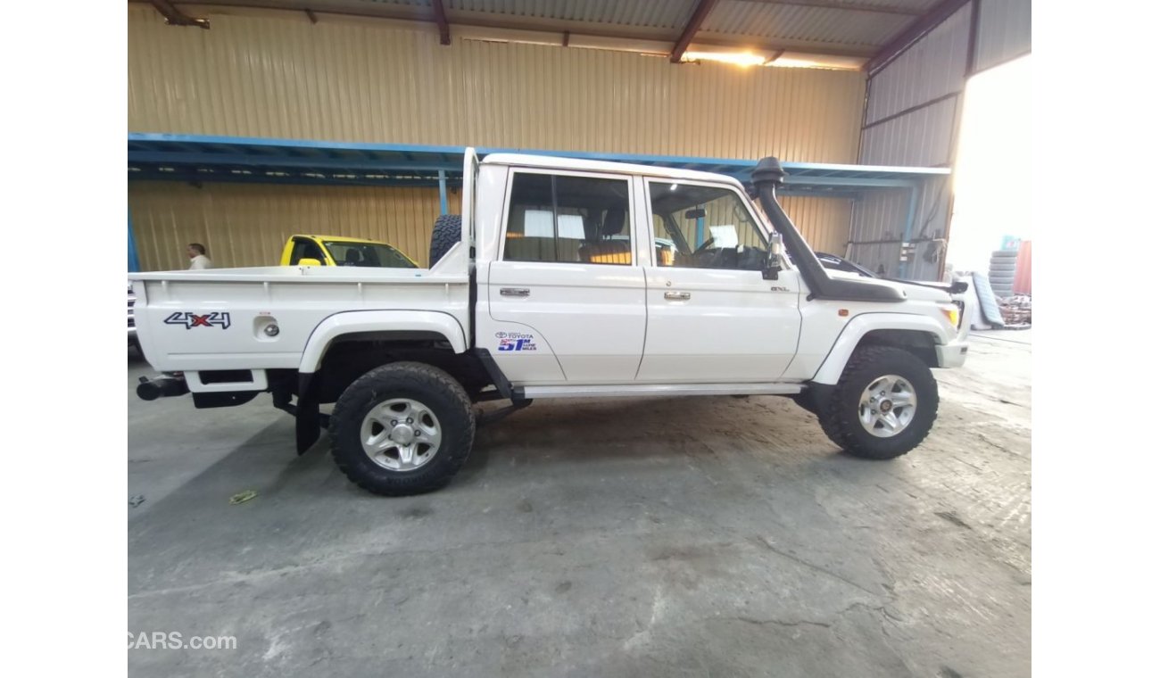 Toyota Land Cruiser Pick Up