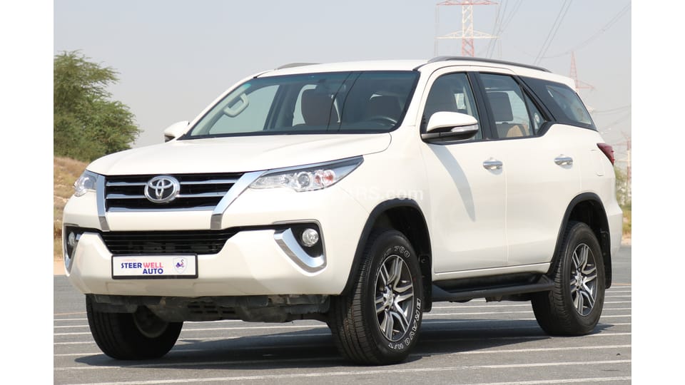 Toyota Fortuner  EXR 7  SEATER  SUV WITH GCC SPECS for sale 