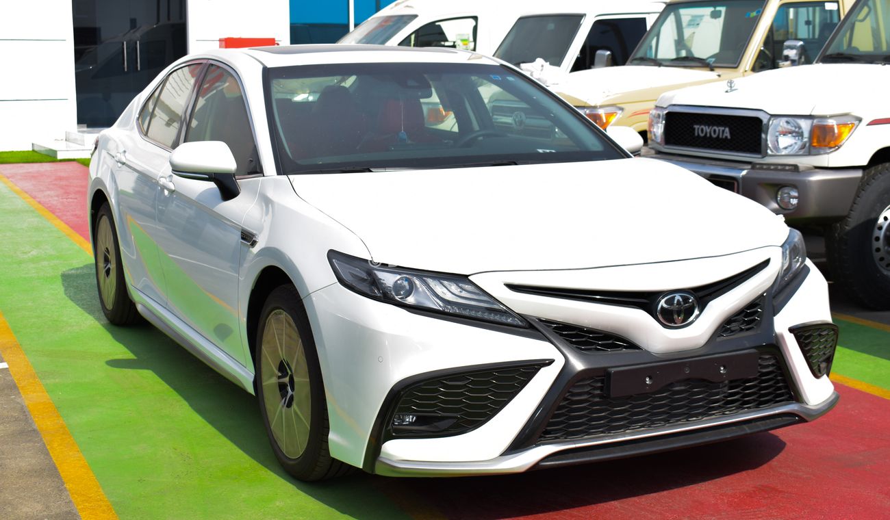 New Toyota Camry 3.5L SE V6 2022 for sale in Dubai - 624308