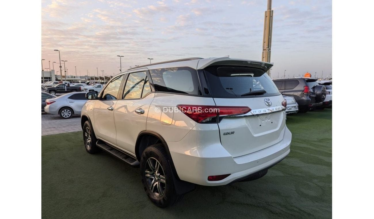 Toyota Fortuner 2019 TOYOTA FORTUNER V6 GXR 4.0L (278 HP) - Automatic . Gasoline . Four Wheel Drive . clean car no a