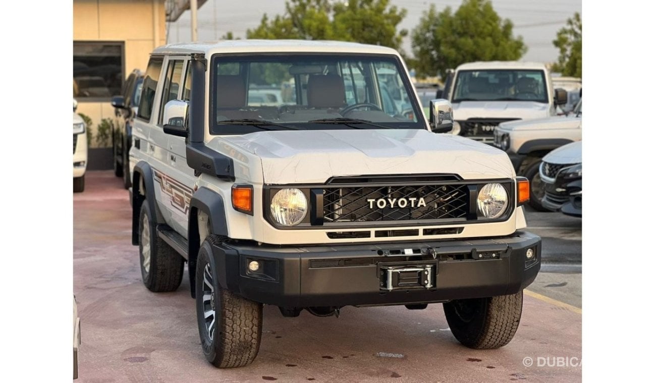 Toyota Land Cruiser Hard Top TOYOTA LAND CRUISER (70 SERIES) (GRJ76) 4.0L SUV 4WD 2024