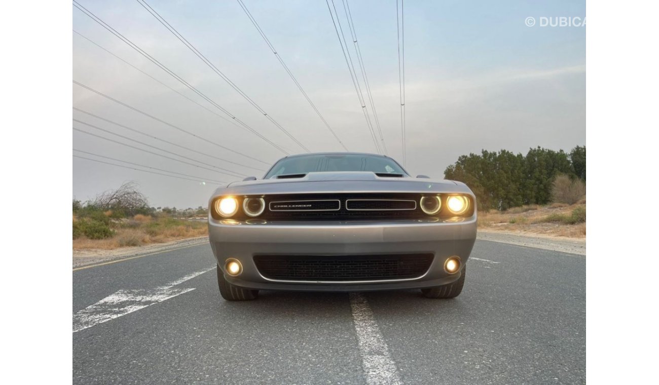 Dodge Challenger SXT Supertrack