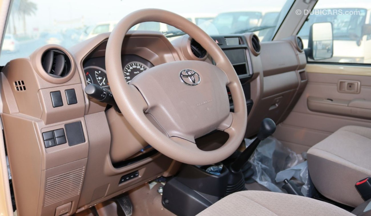 Toyota Land Cruiser Pick Up 4.5LTR V8 DIESEL DOUBLE CABIN, DIFFLOCK 2023,DIFFERENTIAL LOCK, POWER WINDOW , CENTER LOCK