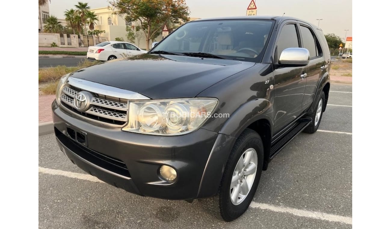 تويوتا فورتونر Toyota Fortuner 2010 V4 2.7 petrol left hand drive