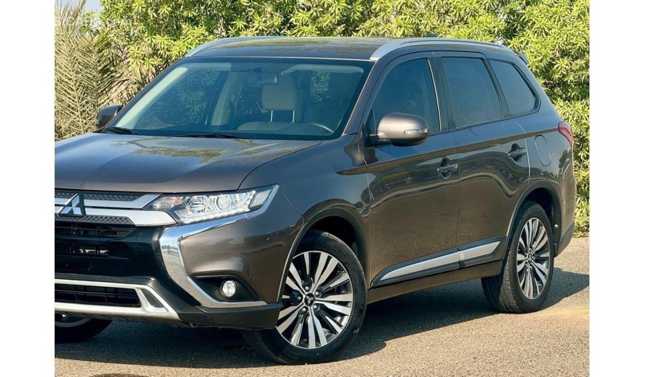 Mitsubishi Outlander GLX High 2020 2.4L GCC (880/-MONTHLY) 7 SEATER 4X4