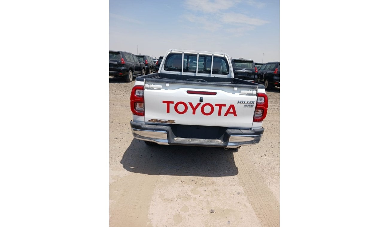 Toyota Hilux TOYOTA HILUX 2.7 PETROL GCC WITH PUSH START AUTOMATIC MODEL 2024 FULL OPTION