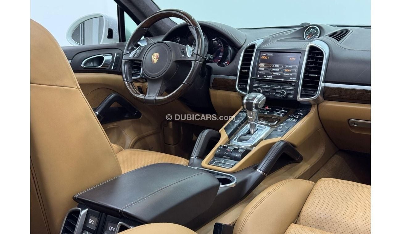 بورش كايان GTS 4.8L 2013 Porsche Porsche Cayenne GTS, Full Service History, Excellent Condition, GCC