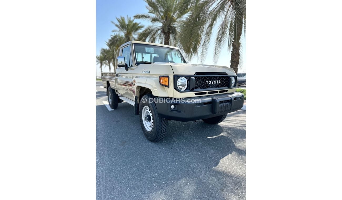 تويوتا لاند كروزر بيك آب Toyota Land Cruiser lc79 petrol Automatic  Model 2024