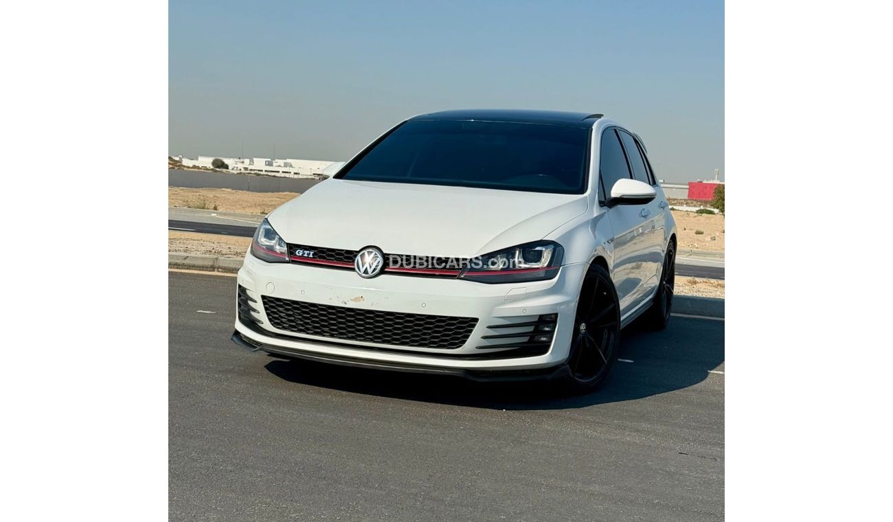 فولكس واجن جولف GTI فل اوبشن