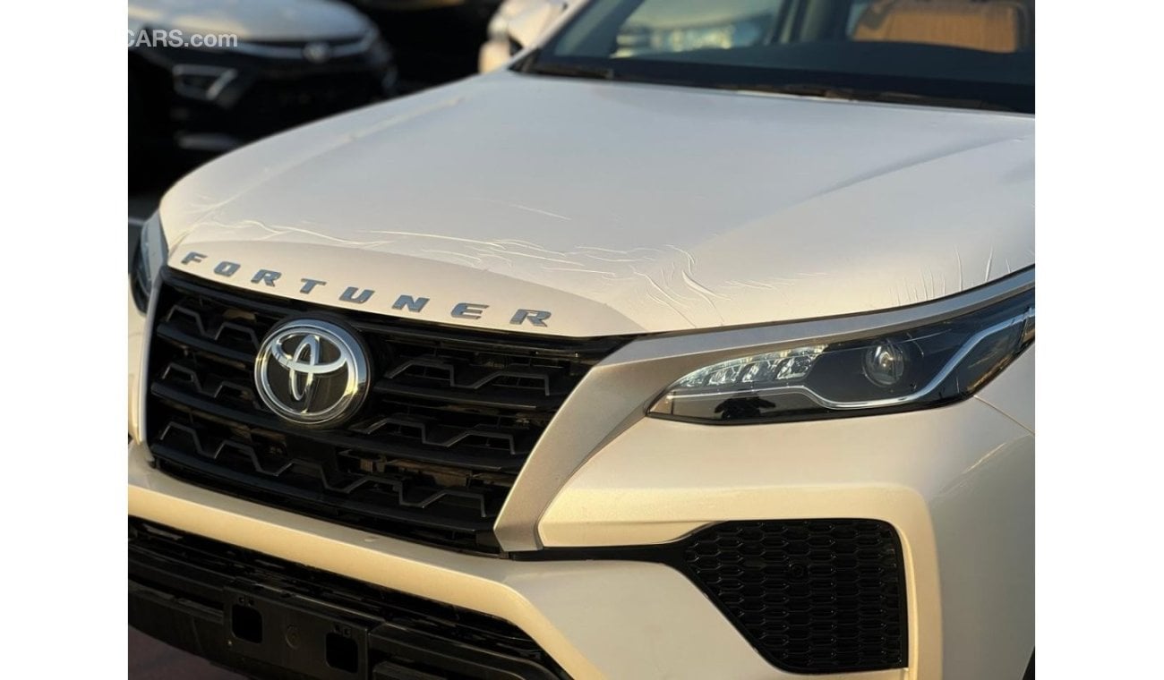 تويوتا فورتونر TOYOTA FORTUNER (TGN156) 2.7 L SUV 4WD 5Doors 2024