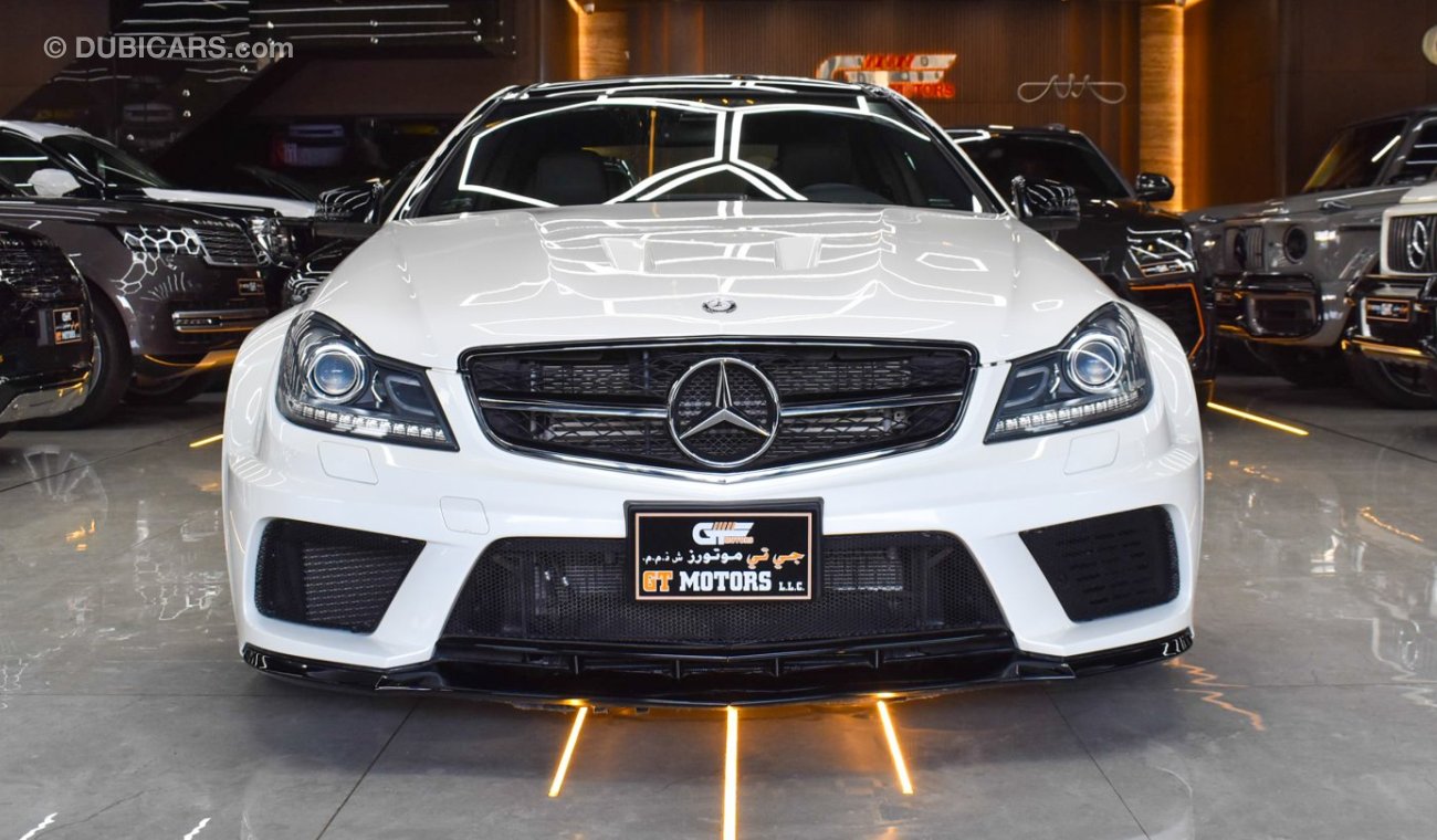 مرسيدس بنز C 63 كوبيه 1 OF 100