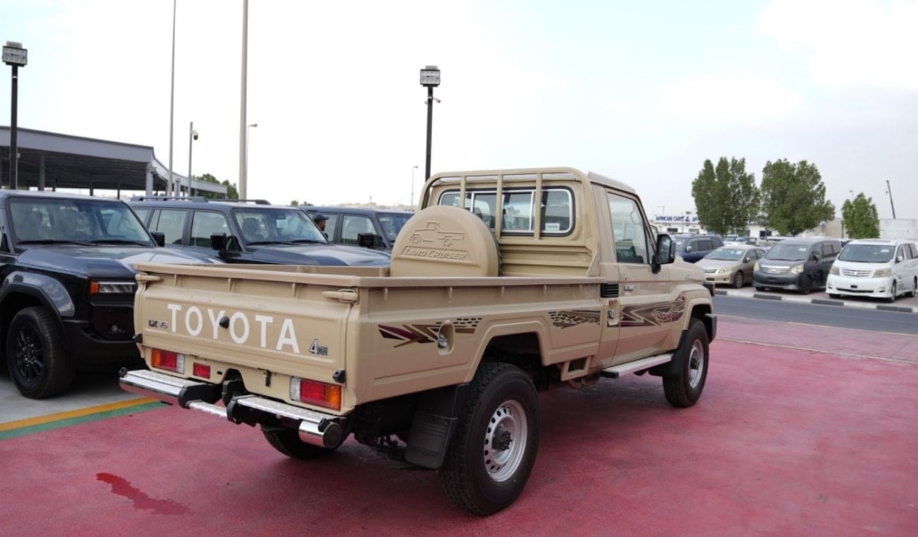 تويوتا لاند كروزر بيك آب TOYOTA LC79 PICKUP S/C 4.0L PETROL AUTOMATIC TRANSMISSION MY2024 WINCH DIFF-LOCK