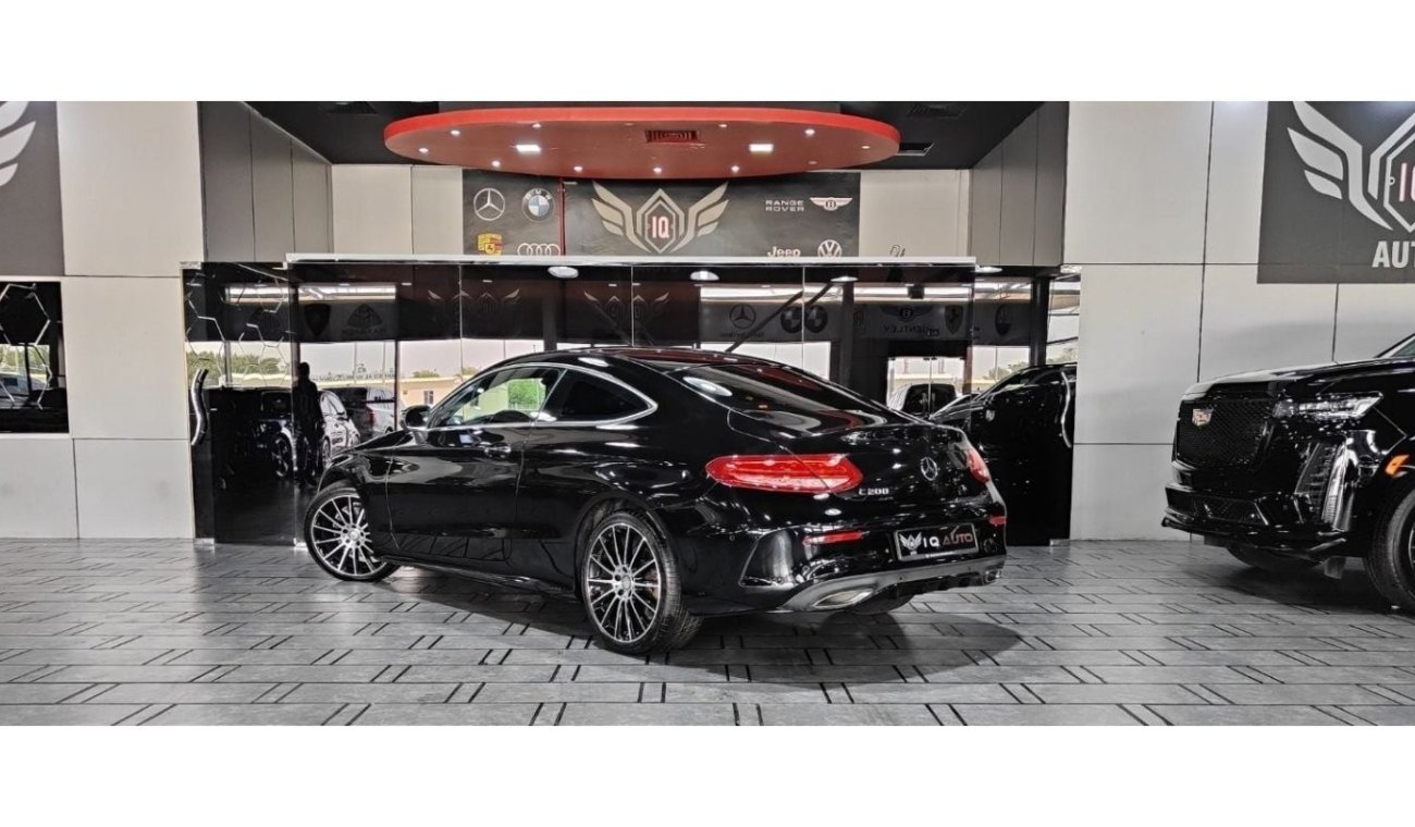 Mercedes-Benz C 200 Coupe AED 1,600 P.M | 2017 MERCEDES-BENZ C200 AMG KIT | UNDER WARRANTY | FULL PANORAMIC VIEW | GCC |