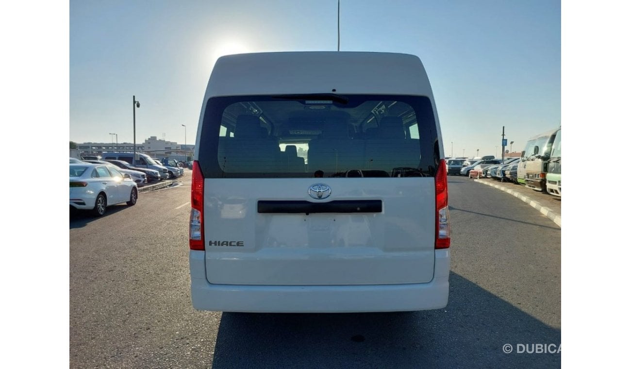 Toyota Hiace Commuter